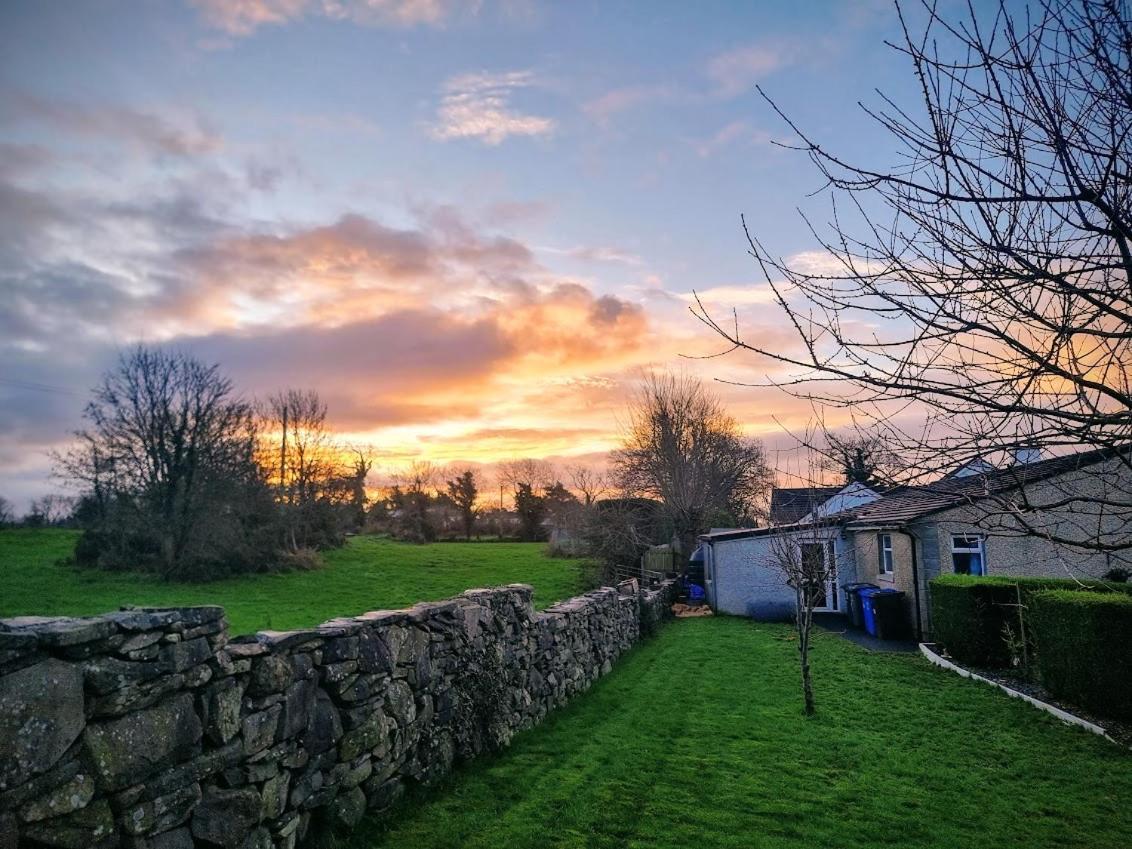 Annie Dee'S Guest Accommodation Ballygowan Bagian luar foto