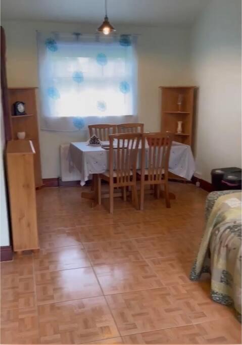 Annie Dee'S Guest Accommodation Ballygowan Bagian luar foto
